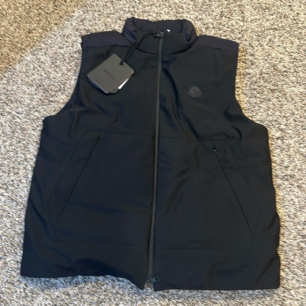Moncler puffer vest “Causses Gilet” brand new with tags size 6